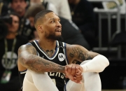 开云APP-关于火箭完胜雄鹿，利拉德关键制胜的信息