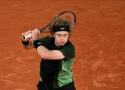 开云平台-关于美国网球队险胜法国网球队，兹维列夫绝境逆转的信息