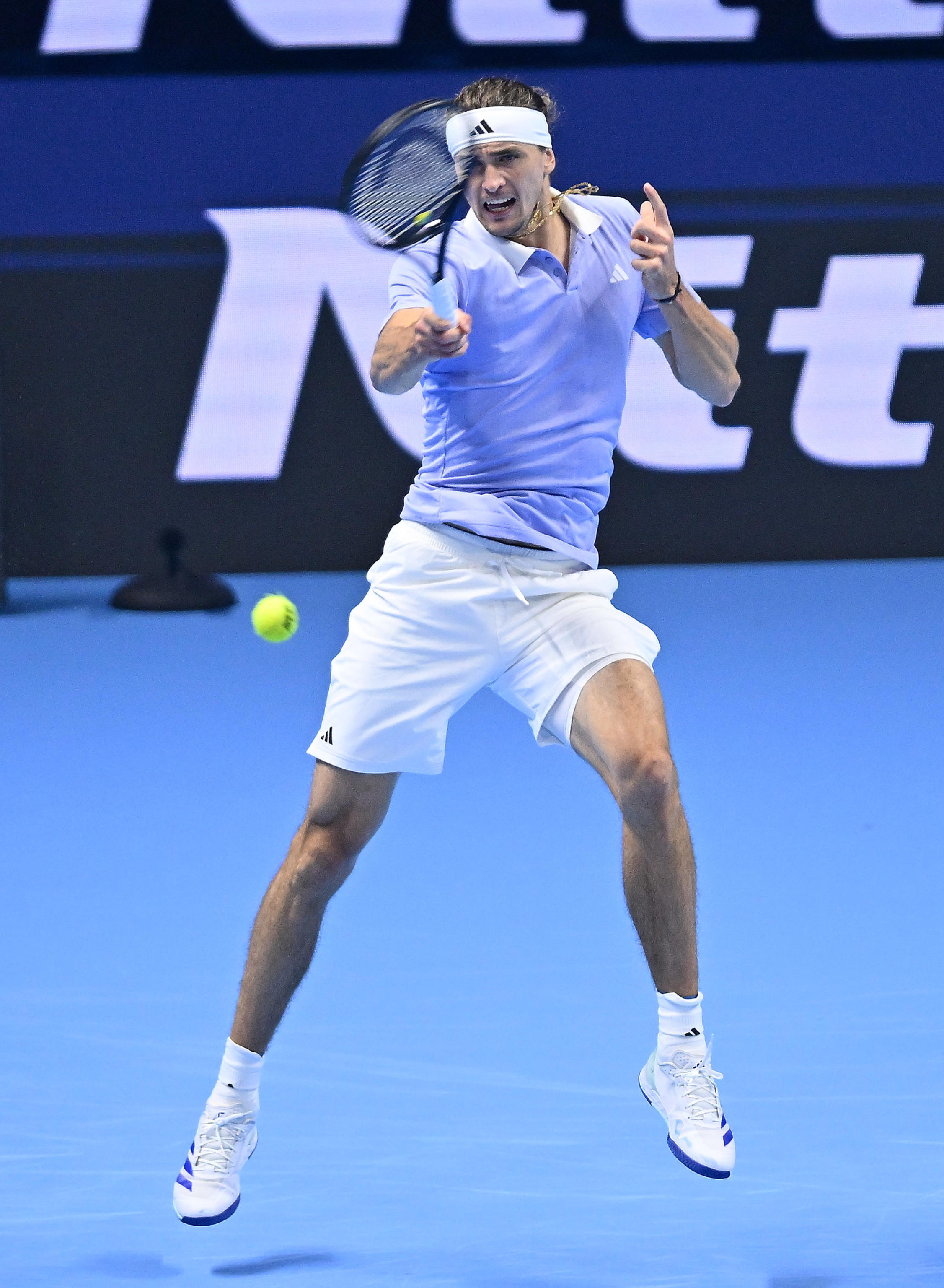 包含法国网球队轻取欧洲网球队，兹维列夫高光表现的词条