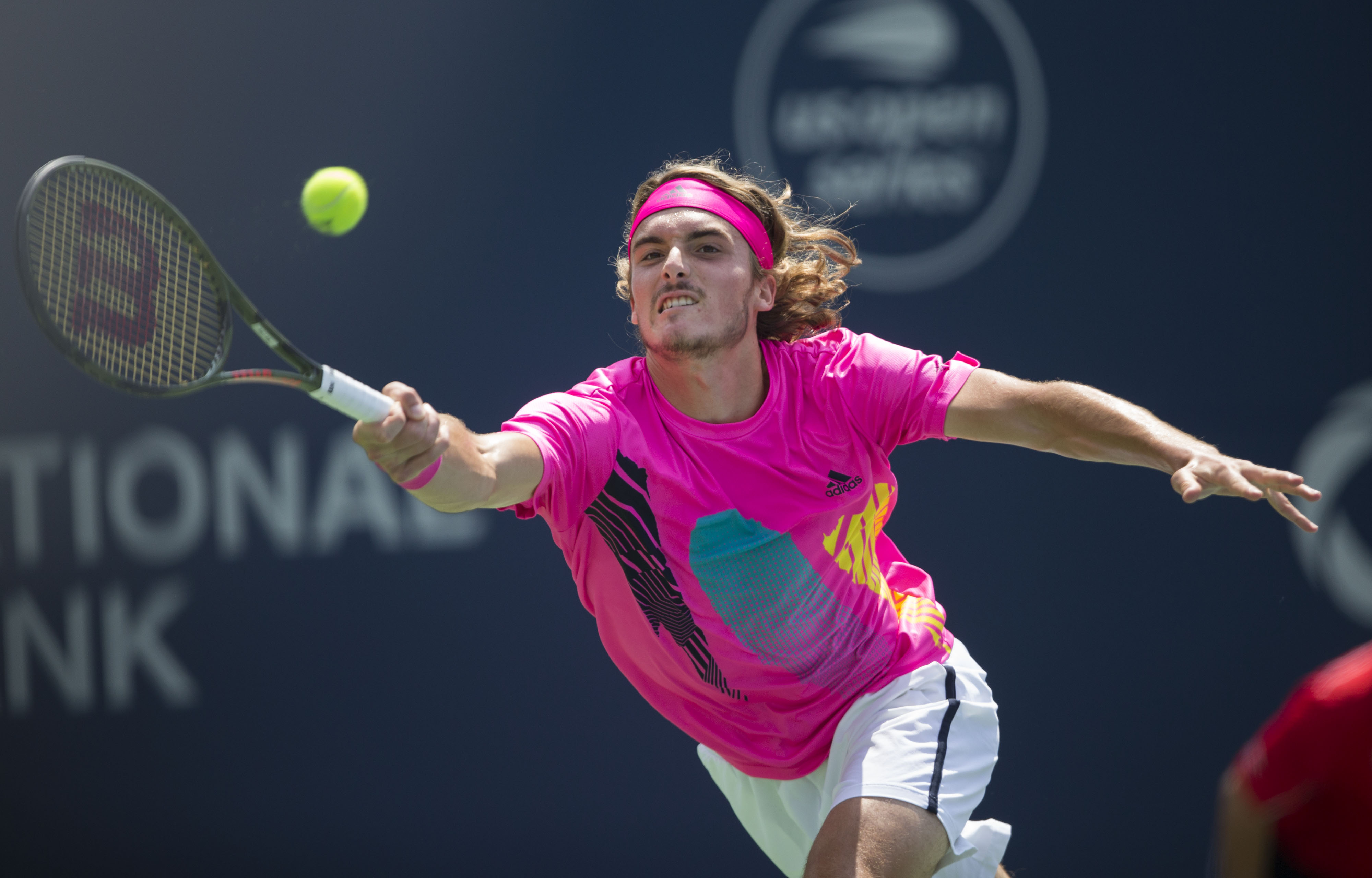 包含欧洲网球队强势西班牙网球队，西西帕斯惊艳世界的词条