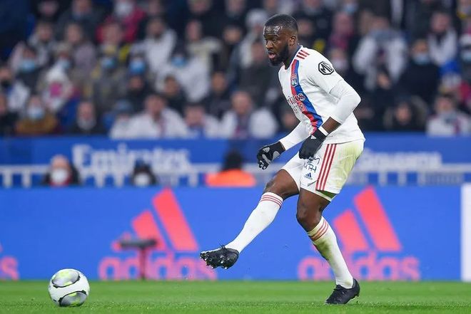 里尔主场迎战尼斯,力争取胜延续卫冕梦想 里尔主场迎战尼斯,力争取胜延续卫冕梦想