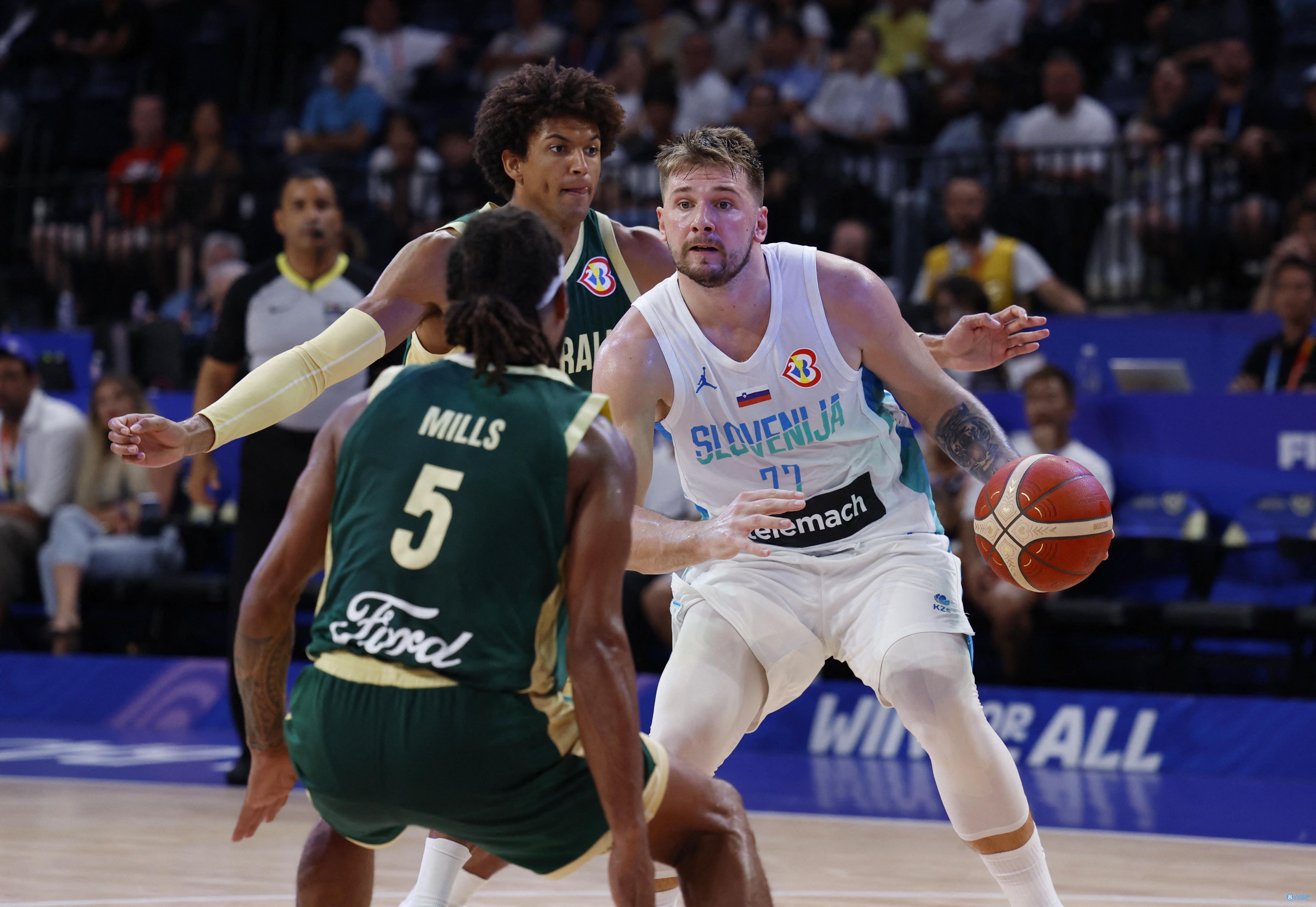 斯洛文尼亚客战告捷，冲顶久候