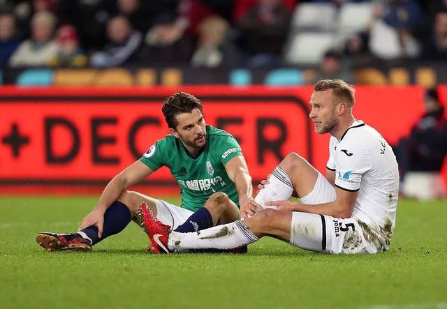 沙尔克04遭遇连败，陷入保级泥潭的简单介绍