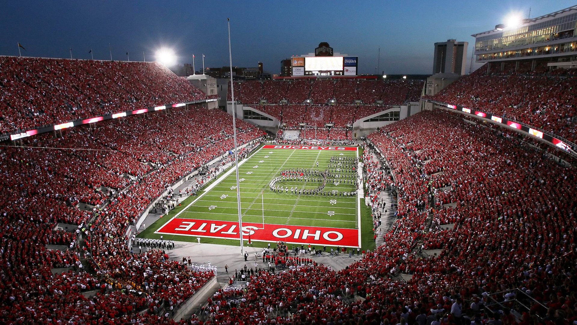 赛道与绿茵的跨界交响,当罗德里在F1揭幕战接管,喀麦隆终结了贝蒂斯